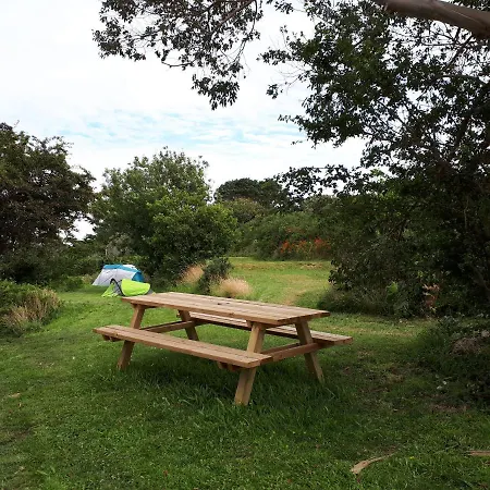 Auberge Granit Rose: Seaside Youth Hostel & Camping Trebeurden Exterior photo