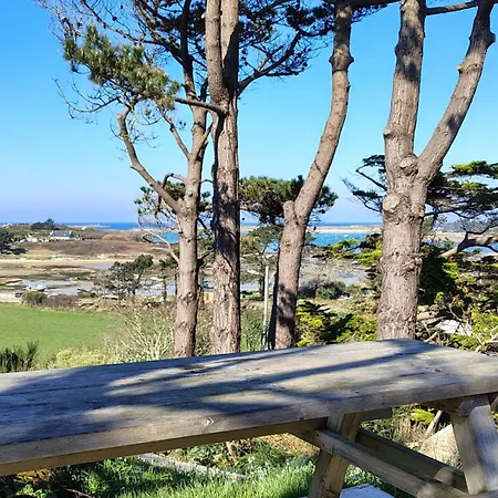 Auberge Granit Rose - Hebergement Partage En Auberge De Jeunesse - Vue Sur Mer - Dortoir Mixte & Camping Trébeurden Exterior photo