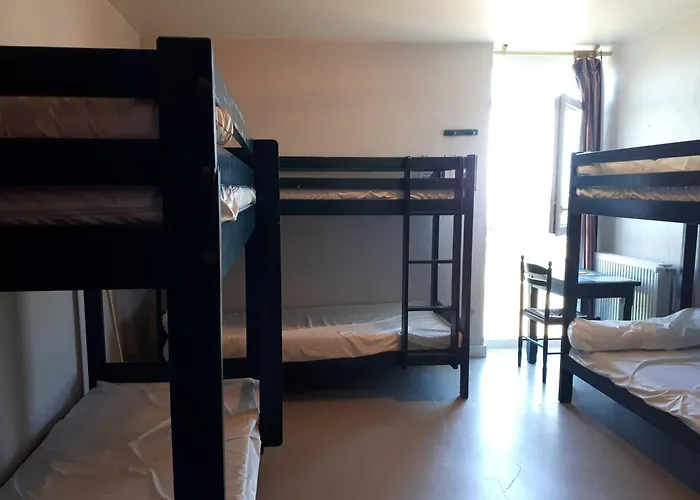 Auberge Granit Rose - Hebergement Partage En Auberge De Jeunesse - Vue Sur Mer - Dortoir Mixte & Camping