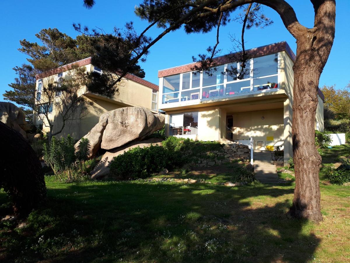 Granit Rose: Seaside Youth & Hostel Trebeurden