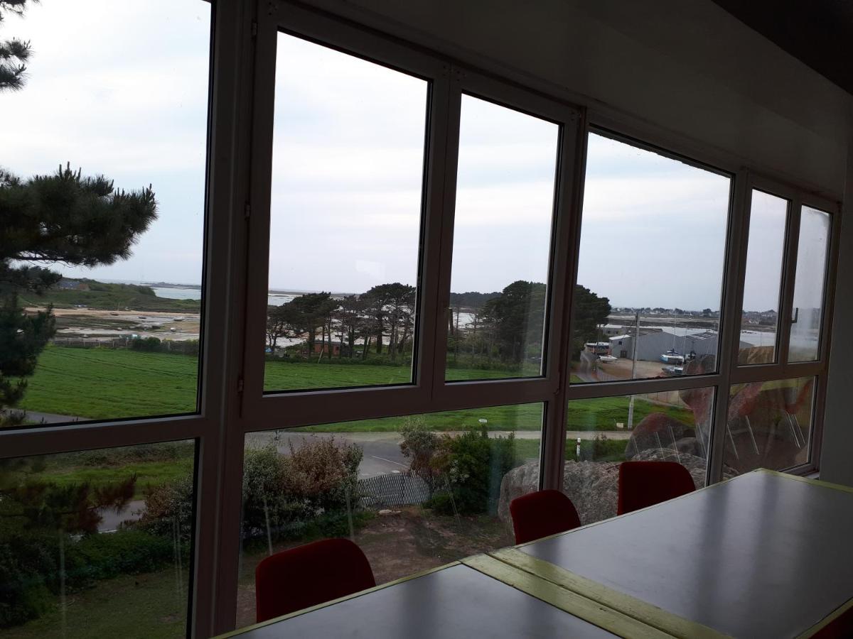 Granit Rose: Seaside Youth & Hostel Trebeurden