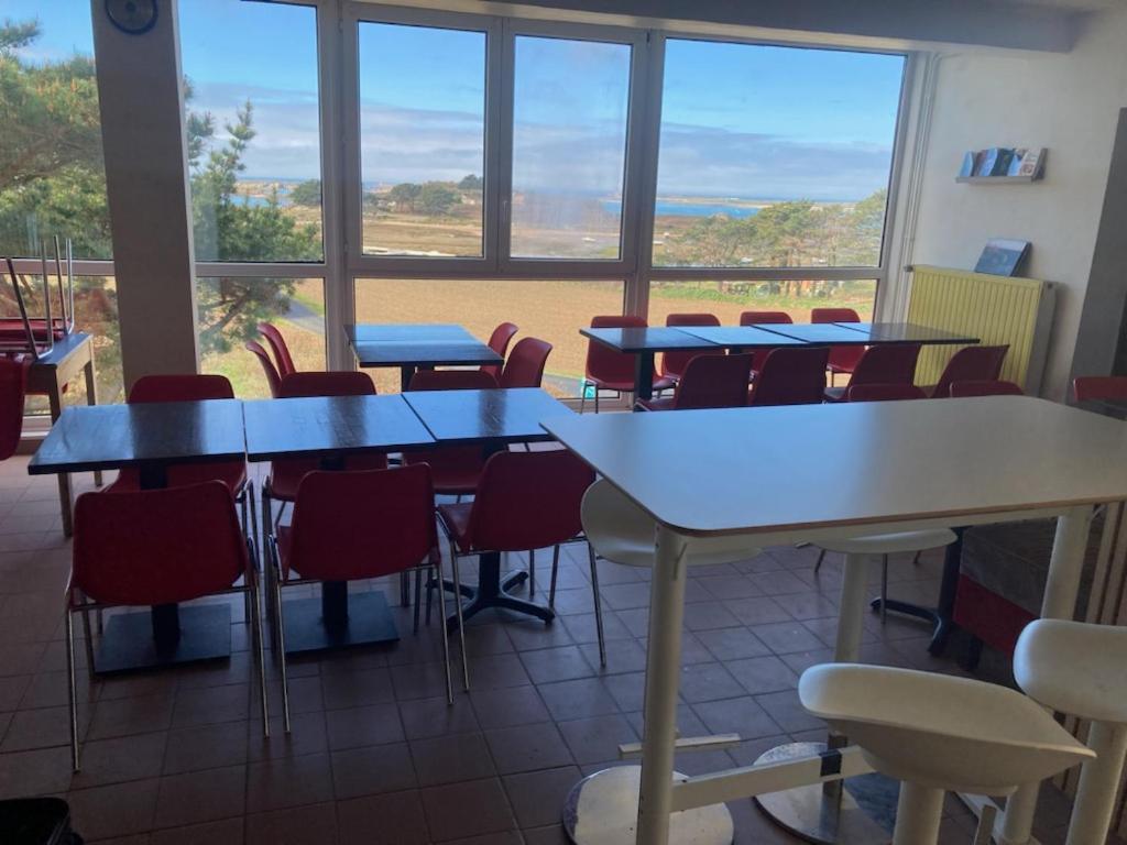 Granit Rose: Seaside Youth & Hostel *